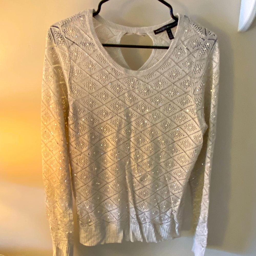 Embellish top -sweater type